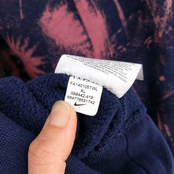 NIKE Polar Plunge Custom Bleach Dye Sweatshirt XL - Picture 8 of 8